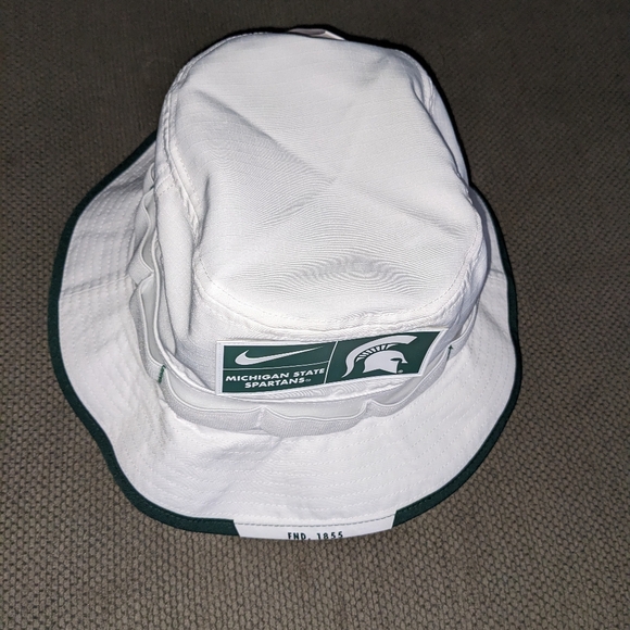 Nike Men's Michigan State Spartans White Dri-FIT Apex Boonie Bucket Hat - Picture 2 of 5